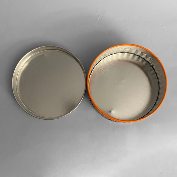 Reeses Peanut Butter Cups Tins & Mini Mug - Picture 8 of 14